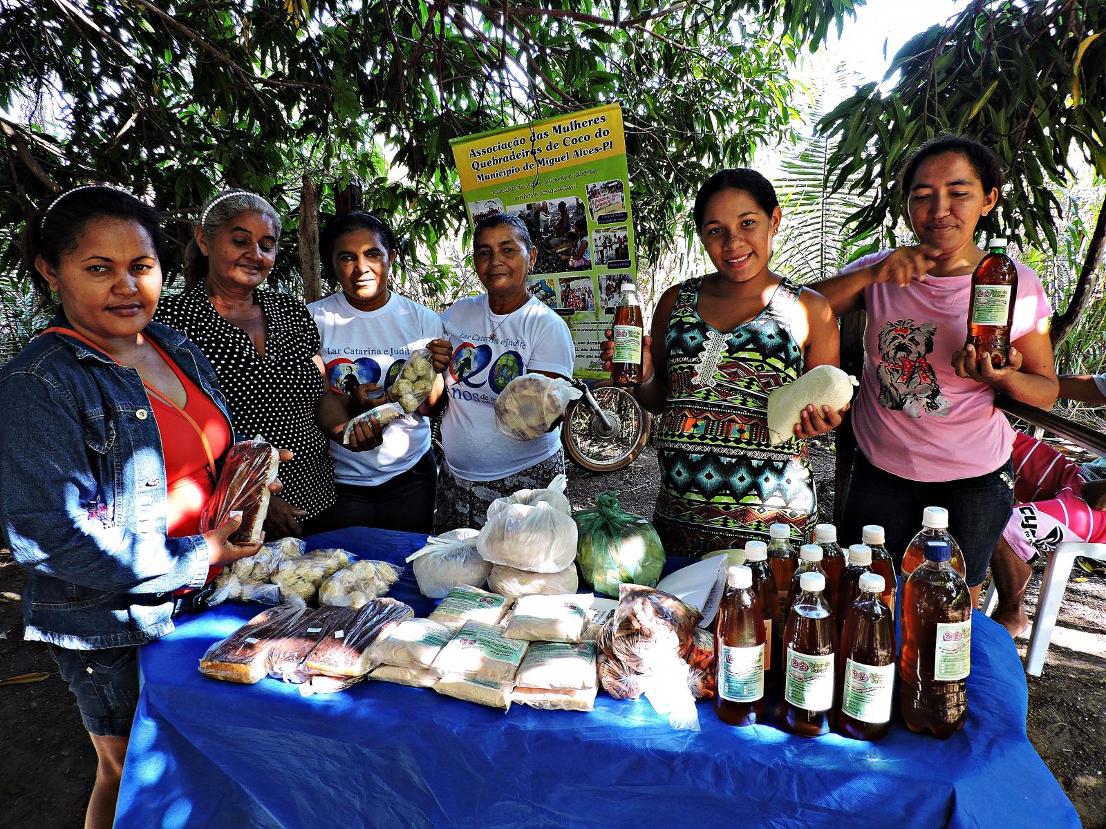 Quebradeiras de Coco Babaçu inauguram duas unidades de beneficiamento em Miguel Alves (PI)